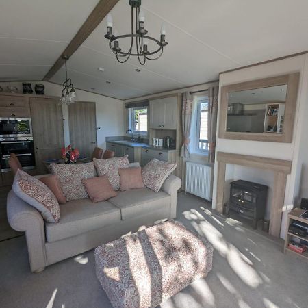 Stunning Luxury Caravan On Edge Of New Forest On Shorefield Country Park Entertainment And Leisure Passes Included Milford on Sea Ngoại thất bức ảnh