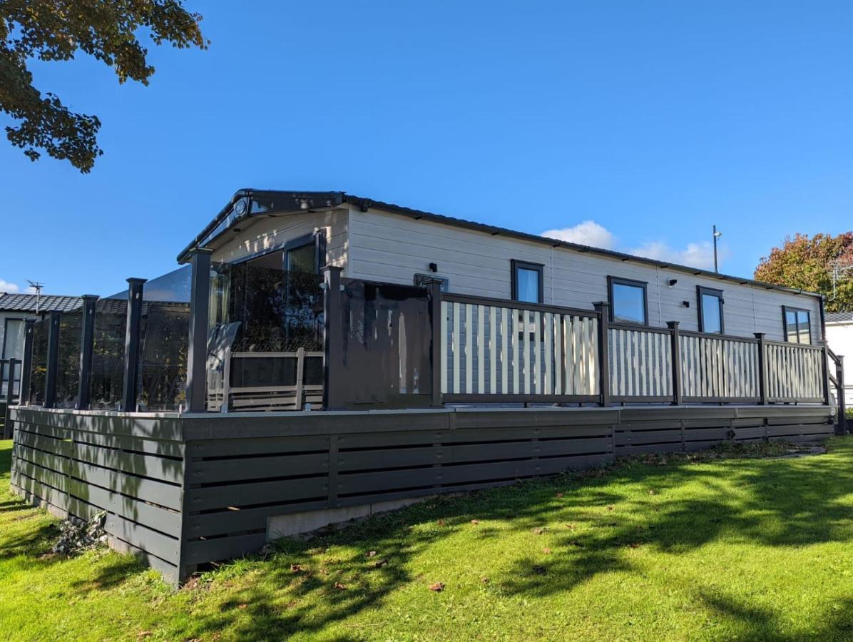 Stunning Luxury Caravan On Edge Of New Forest On Shorefield Country Park Entertainment And Leisure Passes Included Milford on Sea Ngoại thất bức ảnh