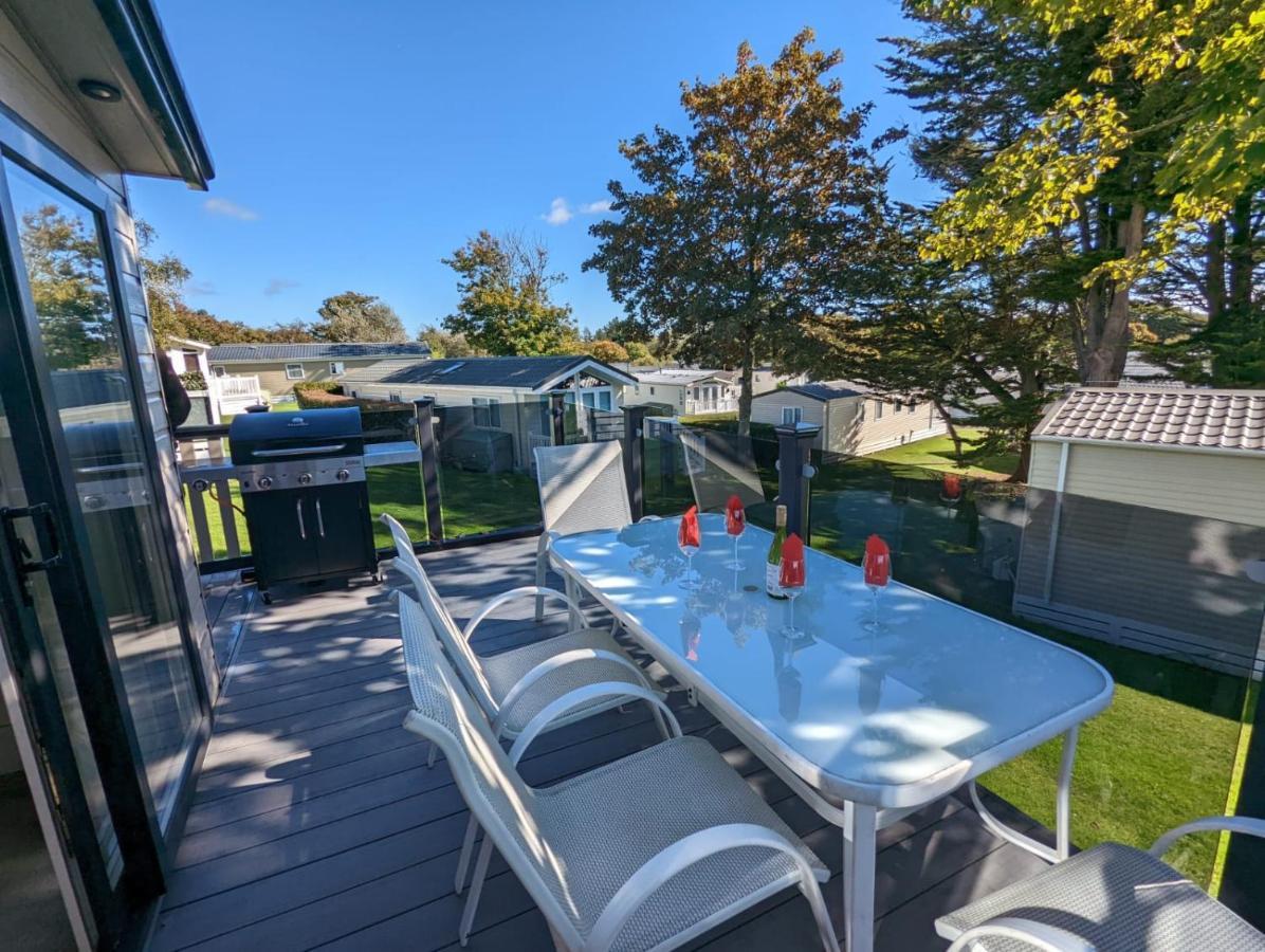 Stunning Luxury Caravan On Edge Of New Forest On Shorefield Country Park Entertainment And Leisure Passes Included Milford on Sea Ngoại thất bức ảnh